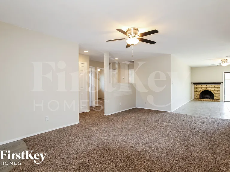 2733 W Villa Rita Dr — Photo 4