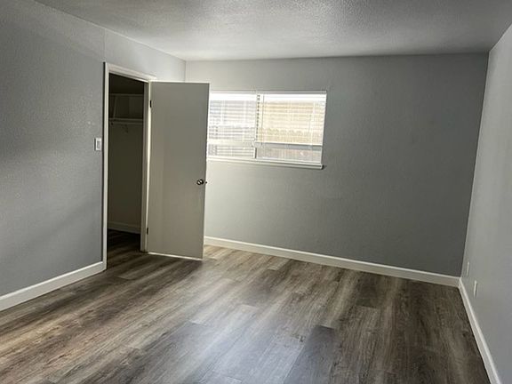 5th image of 10429 El Mercado Dr
