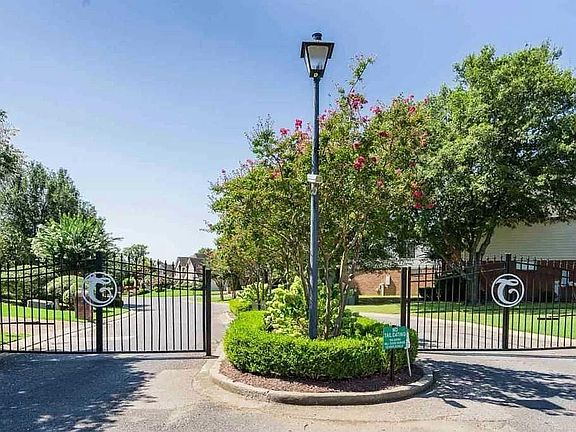 4th image of 1303 Winter Springs Ln