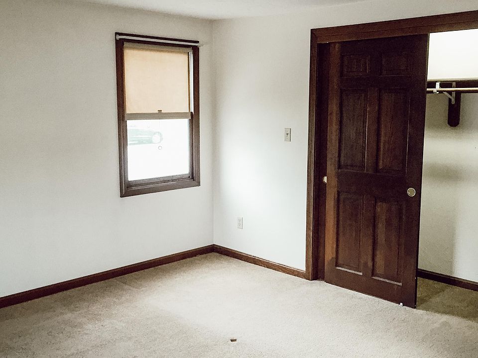 Fits king size bedroom!