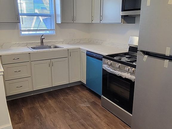 2nd image of 4 Pleasant St