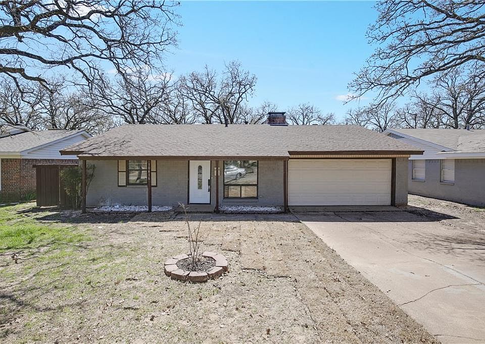 1st image of 10416 Checota Dr