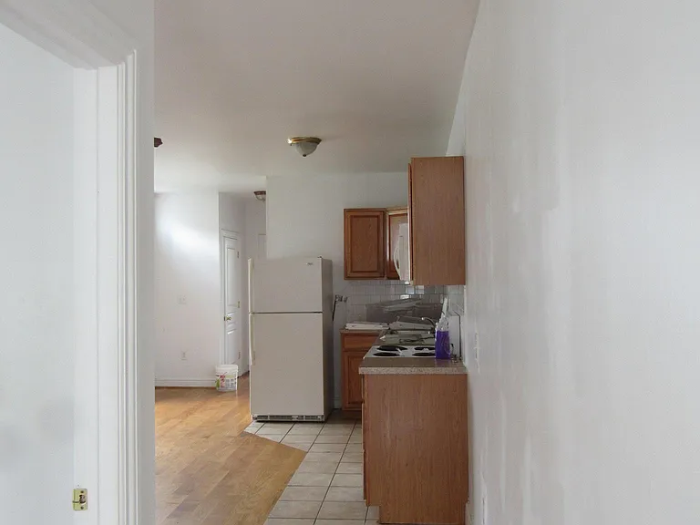 905 Bowe St #A — Photo 5
