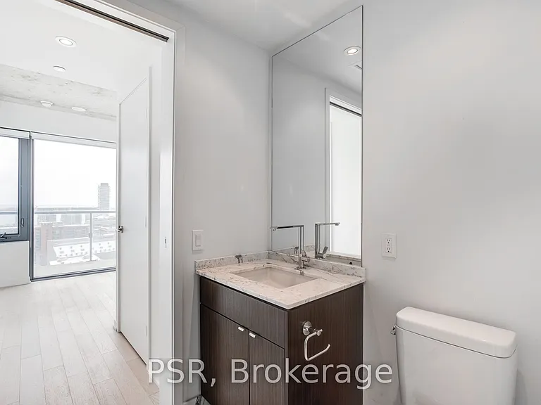 60 Colborne St #1906 — Photo 7