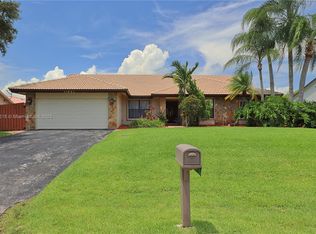 11921 NW 26th St, Plantation, FL 33323