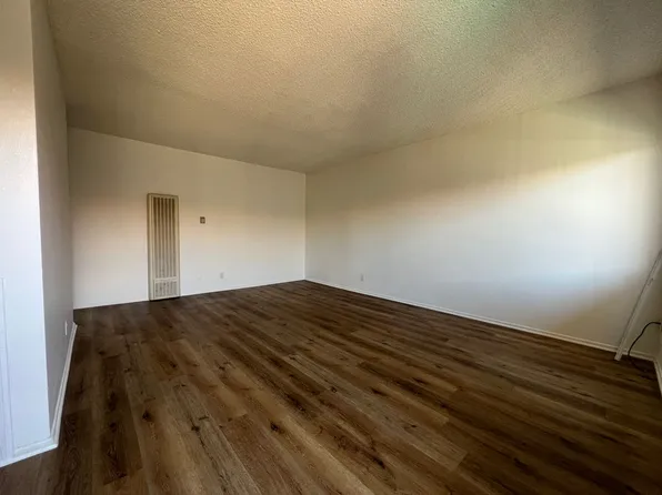 El Sorano Apartments, 4015 W 132nd St #130, Hawthorne, CA 90250