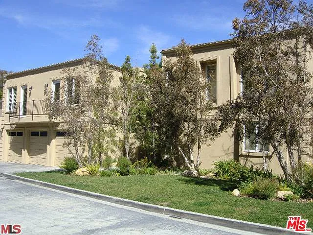 14465 Mulholland Dr