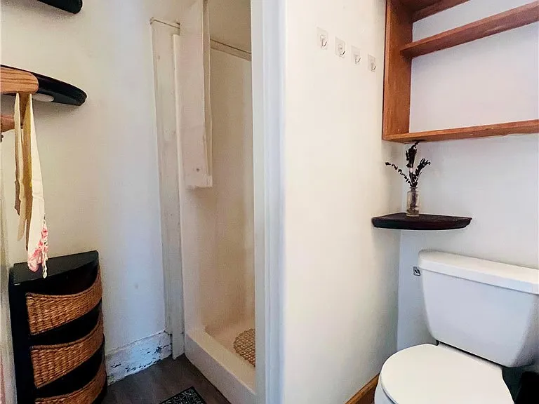 13737 Linfield Ave — Photo 17