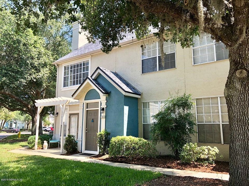 Front View of Unit 2111