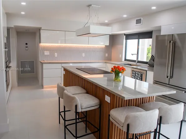 1240 NE 27th Ter, Pompano Beach, FL 33062