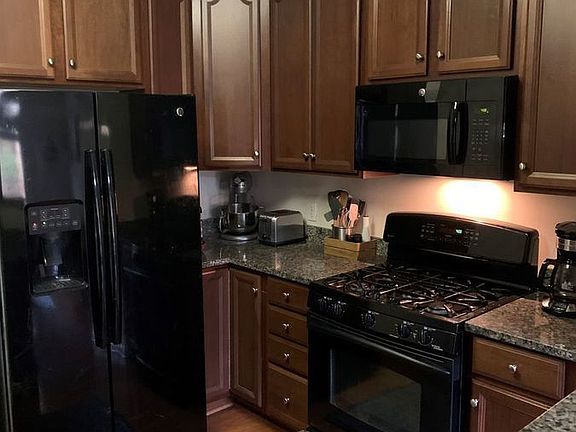 5th image of 6775 Hampton Bay Ln #293