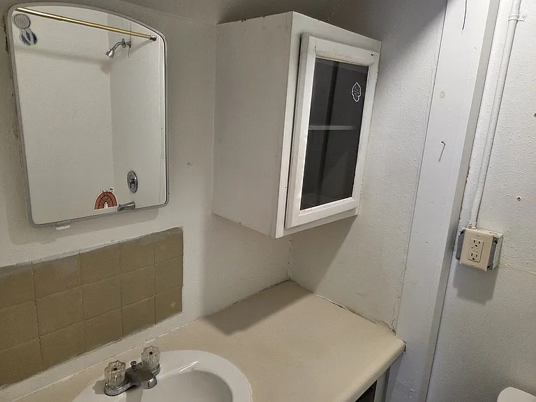 600 S Dakota Ave — Photo 5