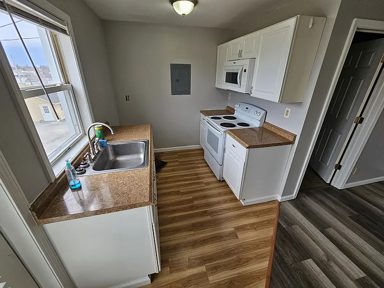 1061 State St #1 — Photo 6