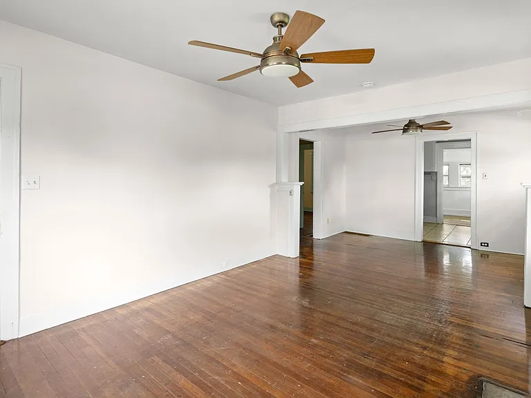 39 Adams St — Photo 3