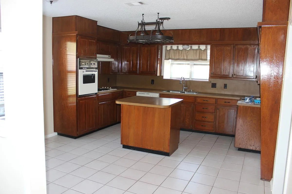 3 bed, 1573 sqft, $2,000 — Photo 3