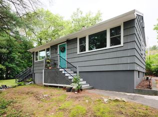 14 Riverside Dr, North Reading, MA 01864