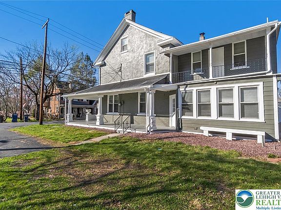 3rd image of 2213 Village Rd