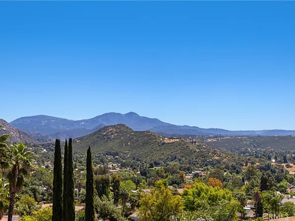 16262 Oak Springs Dr, Ramona, CA 92065