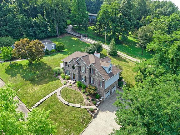 5th image of 435 Edgewood Terrace