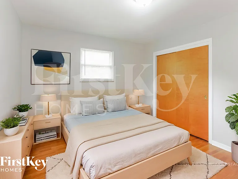 5750 Wallingwood Dr — Photo 15