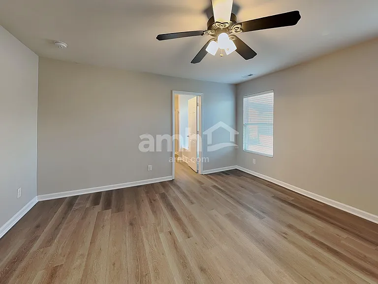 1004 Garden Web Rd — Photo 9
