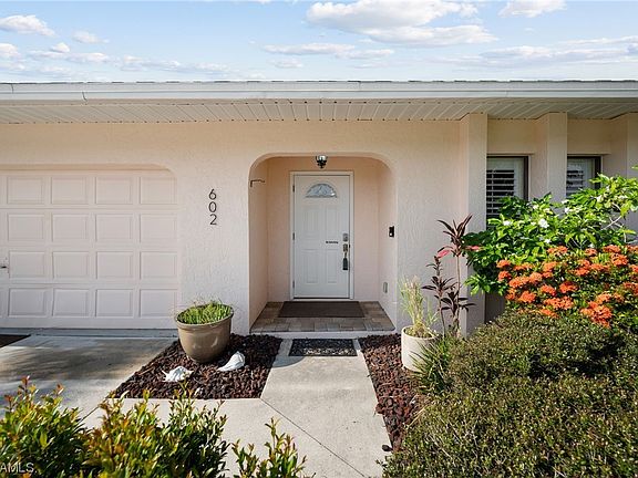 4th image of 602 SE 30th St