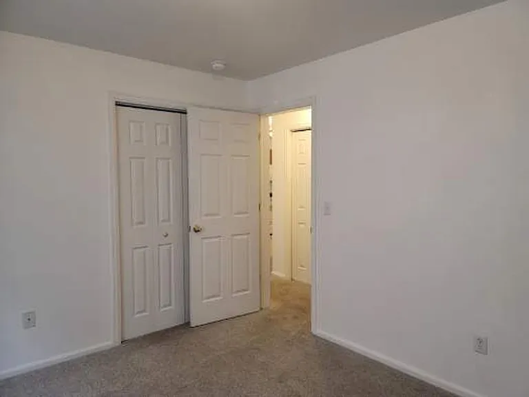1232 Taft Ave — Photo 7