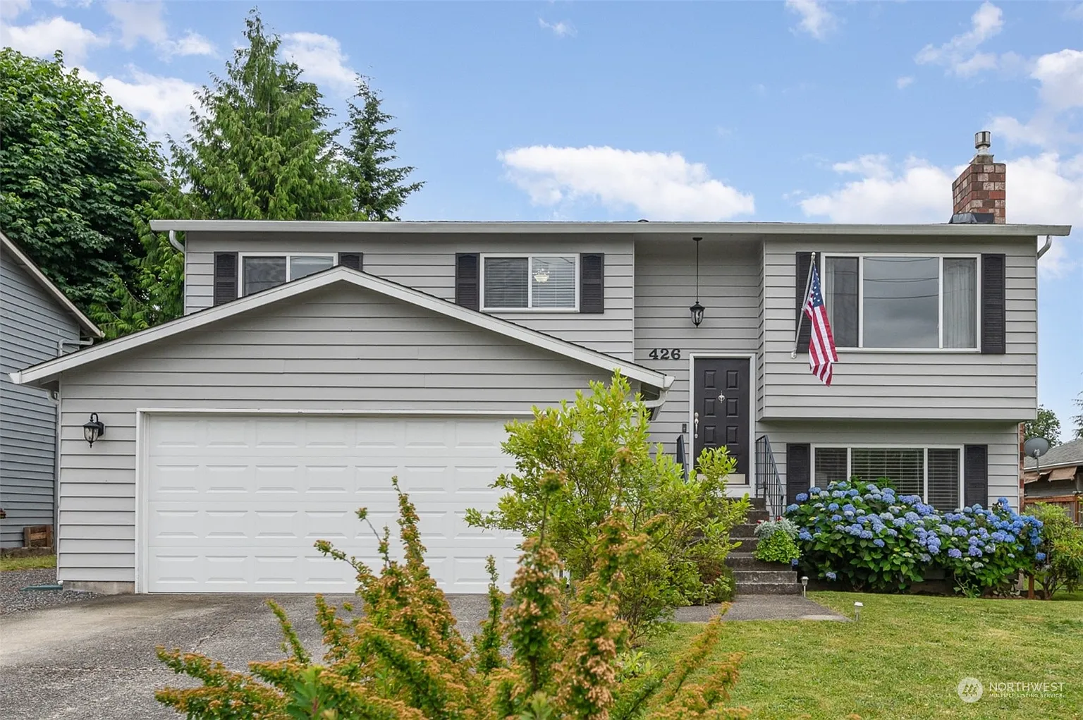 426 212 Street SW photo 1