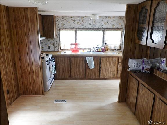 5th image of 9403 Pierce Ln Trailer 8
