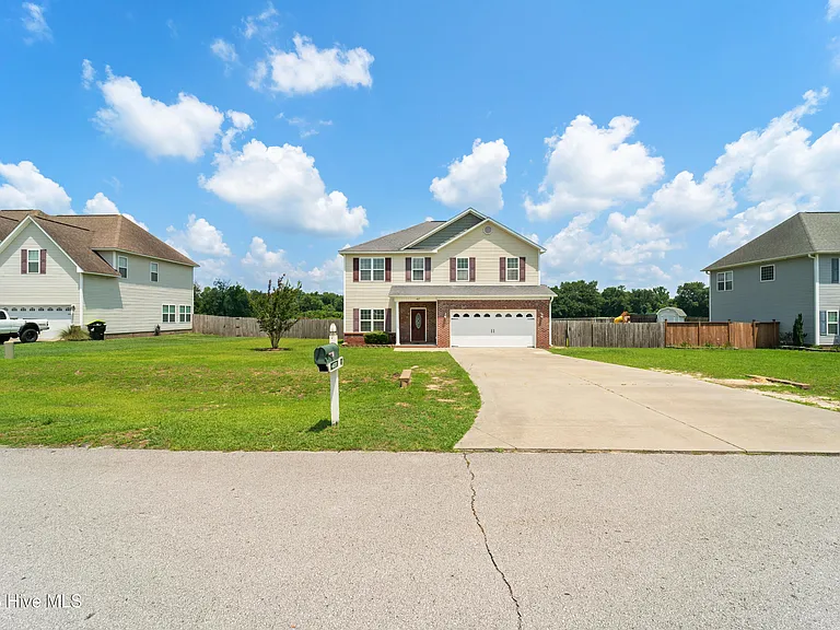 407 S Bluff Cir — Photo 1