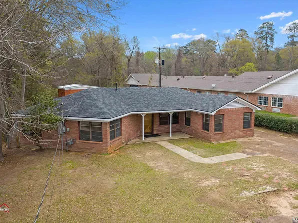 2901 Victory Dr, Marshall, TX 75672