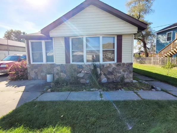 11071 W Shore Dr, Houghton Lake, MI 48629