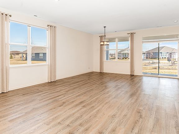 2nd image of 1655 Windsor Rd