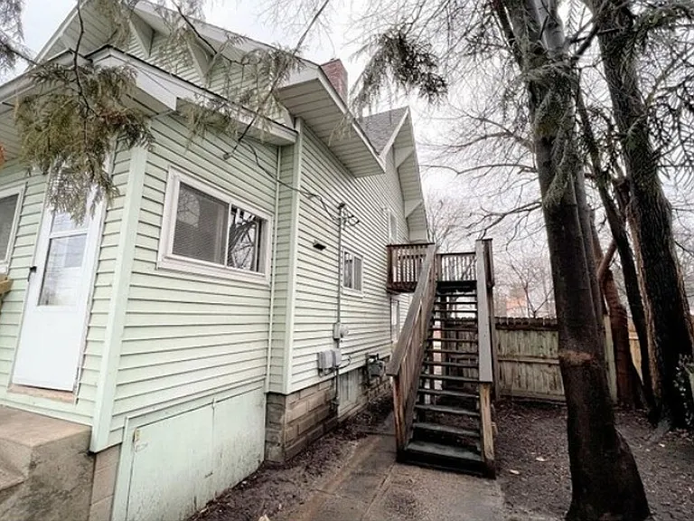 513 Rodd St — Photo 8