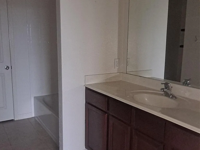 19208 Freedom Hill Ln — Photo 7