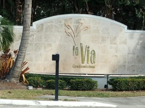9640 NW 2nd St #5201, Pembroke Pines, FL 33024
