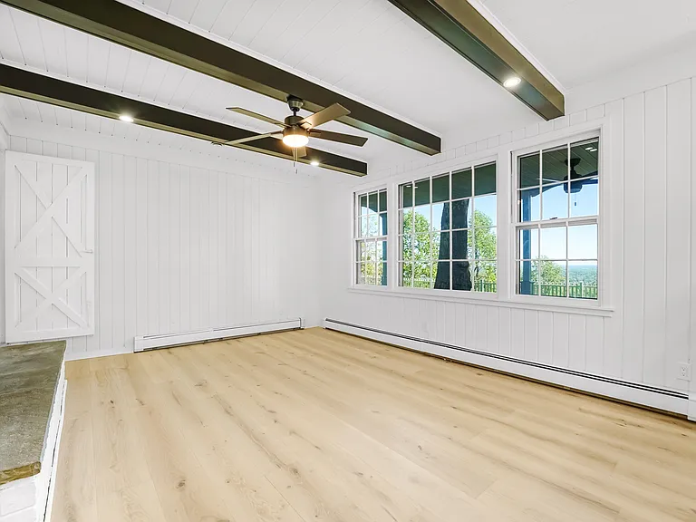 306 Warrenville Rd — Photo 11
