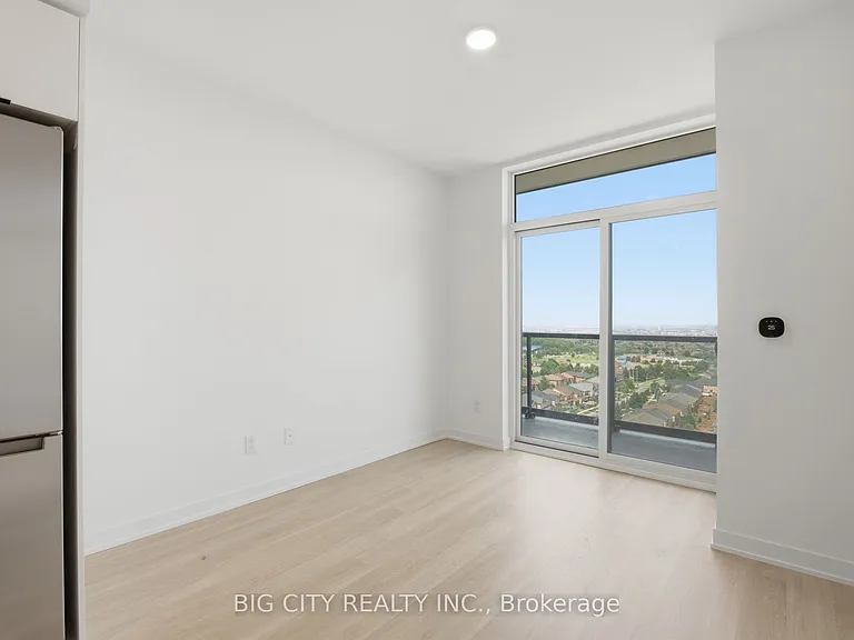 5105 Hurontario St #1601 — Photo 11