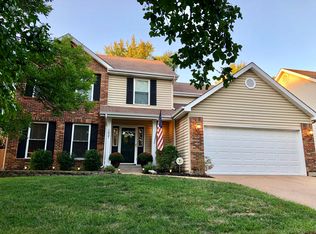 1037 Columbard Dr, Ballwin, MO 63021