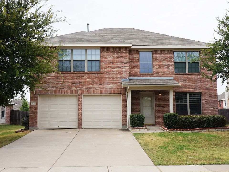 1st image of 2811 Park Springs Dr