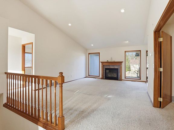 4th image of 4708 W Belmont Dr