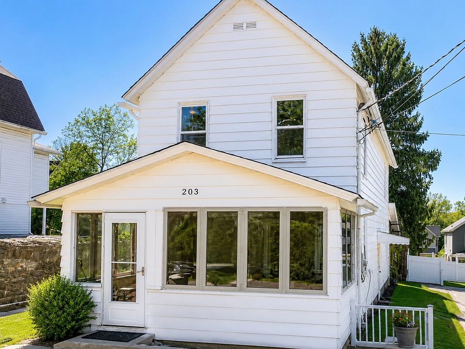 1st image of 203 Maple St