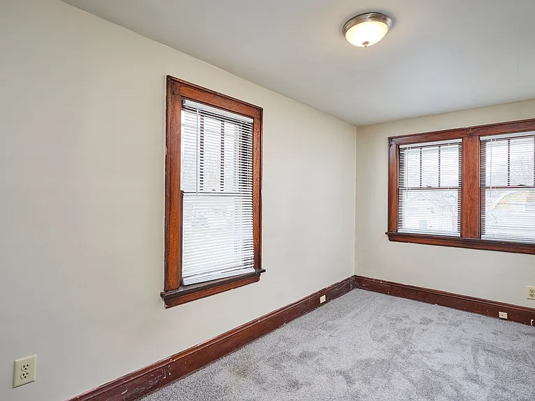 976 Concord Ave — Photo 10