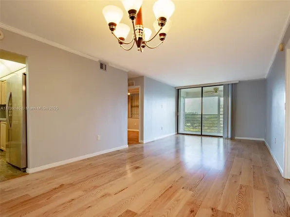 1000 Saint Charles Pl APT 601, Pembroke Pines, FL 33026