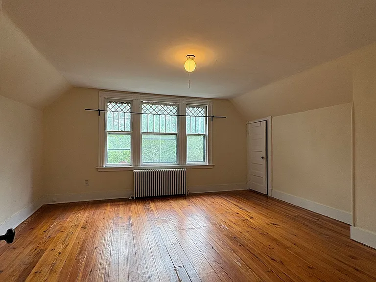196 Norton St #3 — Photo 1