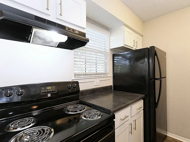 City Crest Apartments — Photo 110