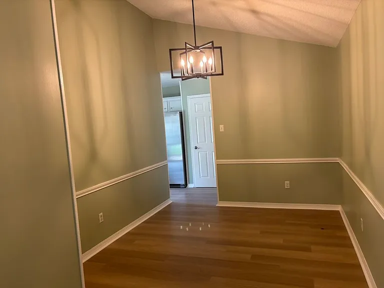 211 Stonecliff Dr — Photo 8