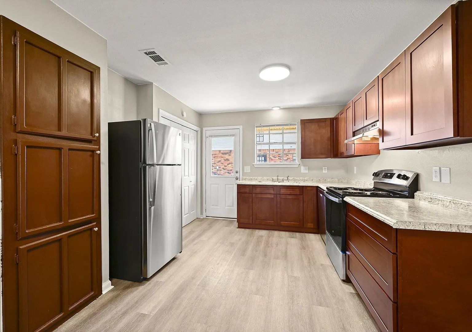 12023 Roddy 2 BR 1 Bath Remodel!! $1150 — Photo 1