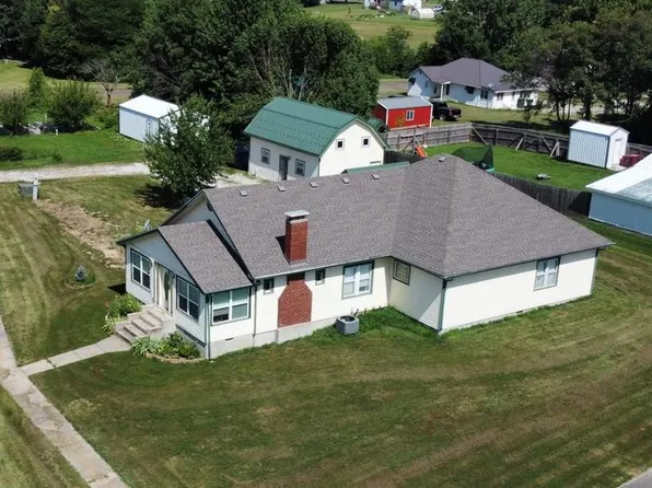 301 Walnut St, Pattonsburg, MO 64670