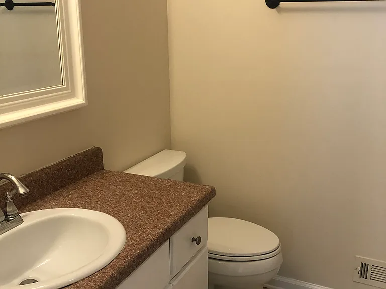 118 Clifford Ct — Photo 11